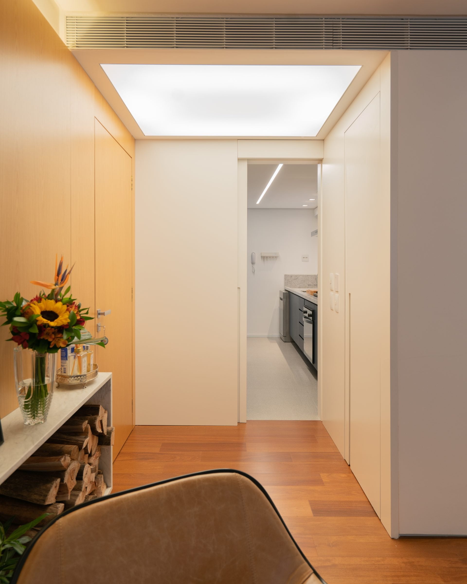 tela-tensionada-iluminada-projeto-apartamento-germano-tensoflex (1)