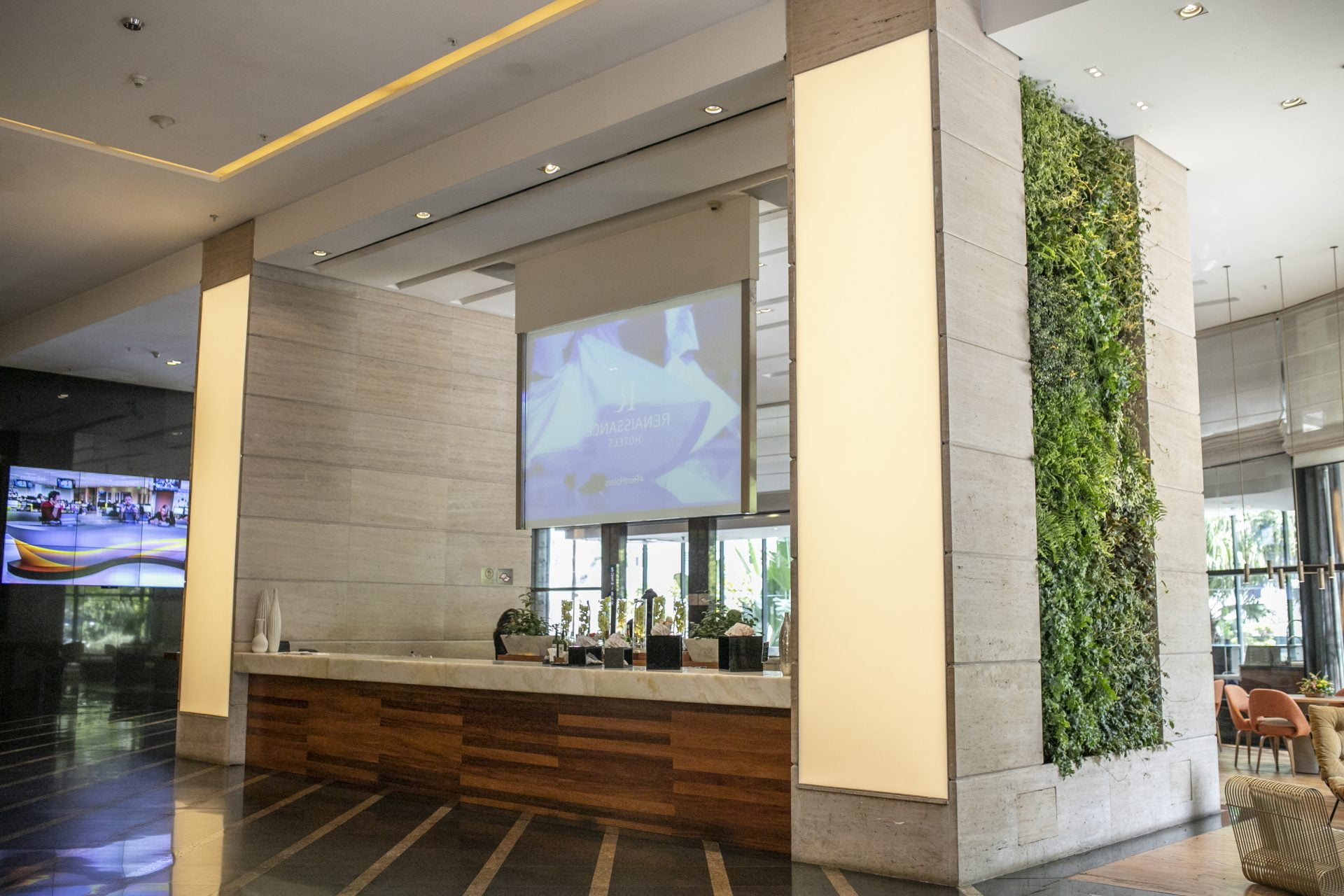 Tela tensionada em lobby, projeto Renaissance SP by Tensoflex